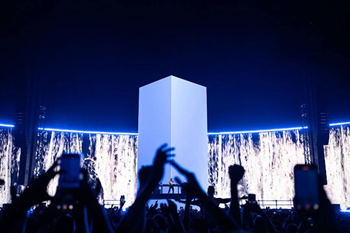 <b>大卫·库塔 “巨石” 巡演：「未来主义」极致视听惊艳全球！</b>